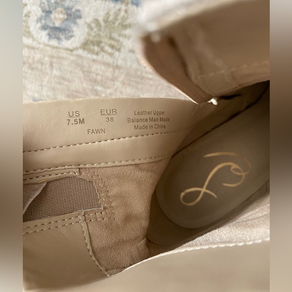Sam Edelman Fawn Ankle Booties in Warm Oat (Size 7.5) - Picture 7 of 9